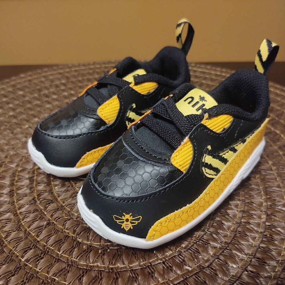 Nike Max 90 Crib SE (CB) Black Opti Yellow  Baby Size 4C CZ4504-001 NEW